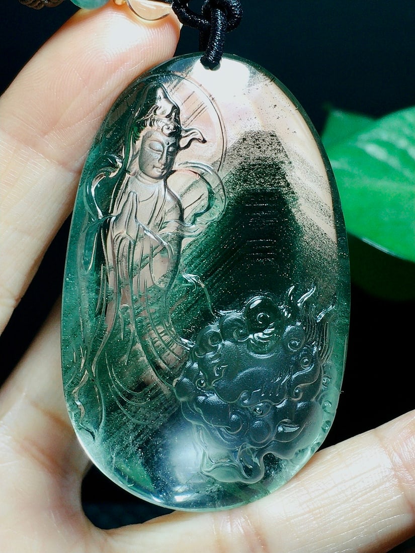 Green Crystal Pendant - Manjusri & Lion - 2