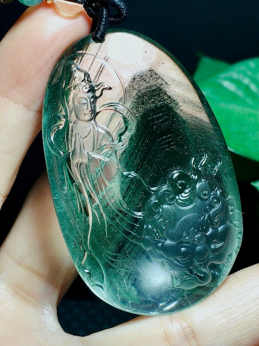 Green Crystal Pendant - Manjusri & Lion - 3