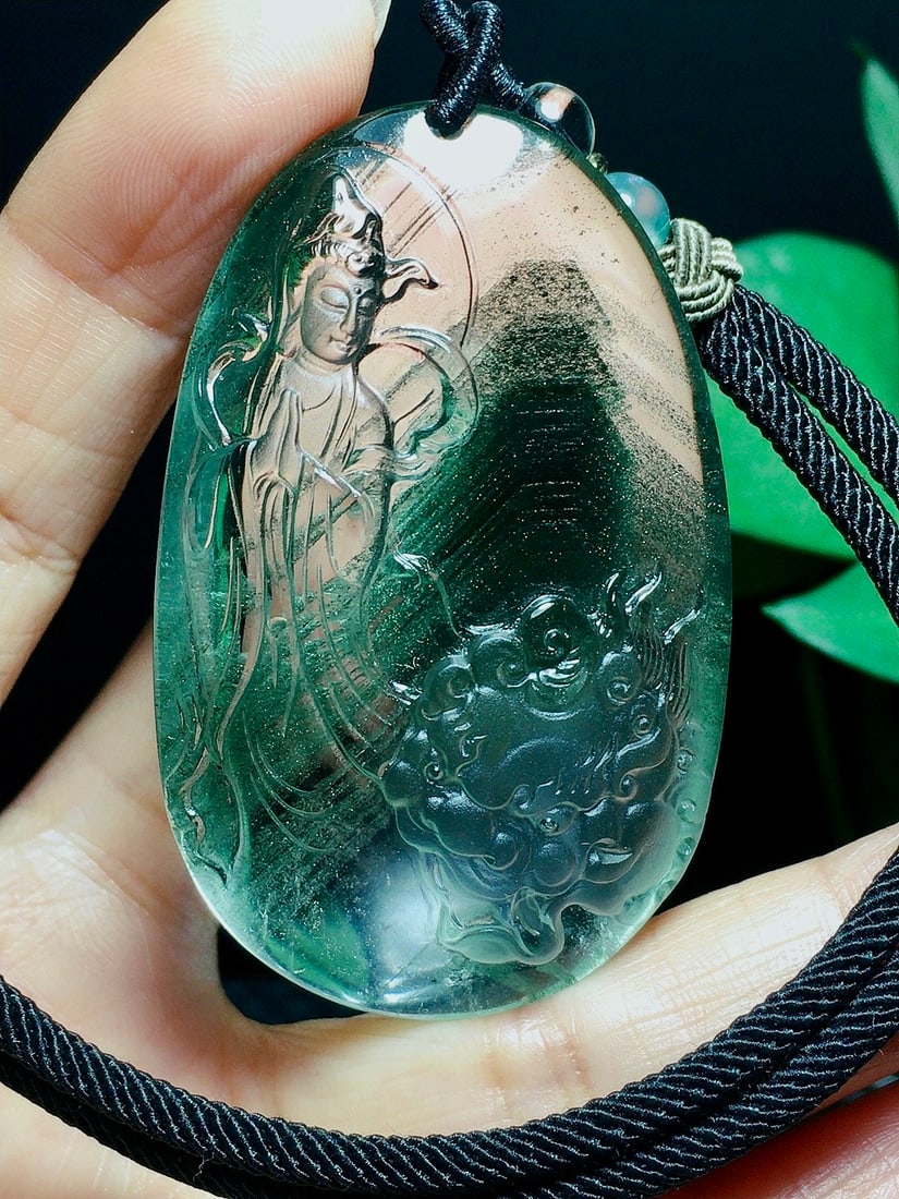 Green Crystal Pendant - Manjusri & Lion - 6