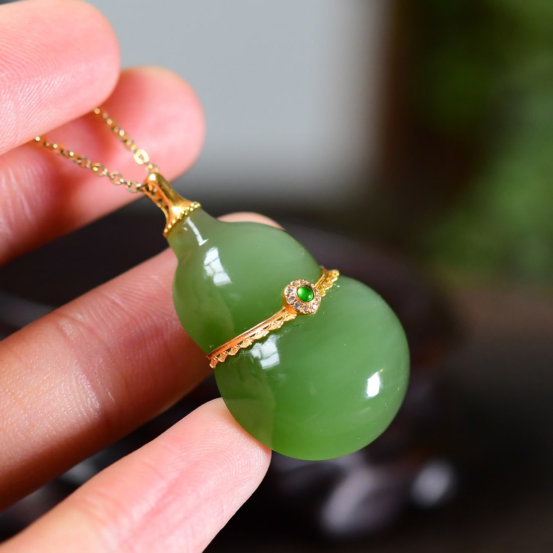 18K Gold Inlay Hetian Jade Gourd Pendant & Necklace - 4