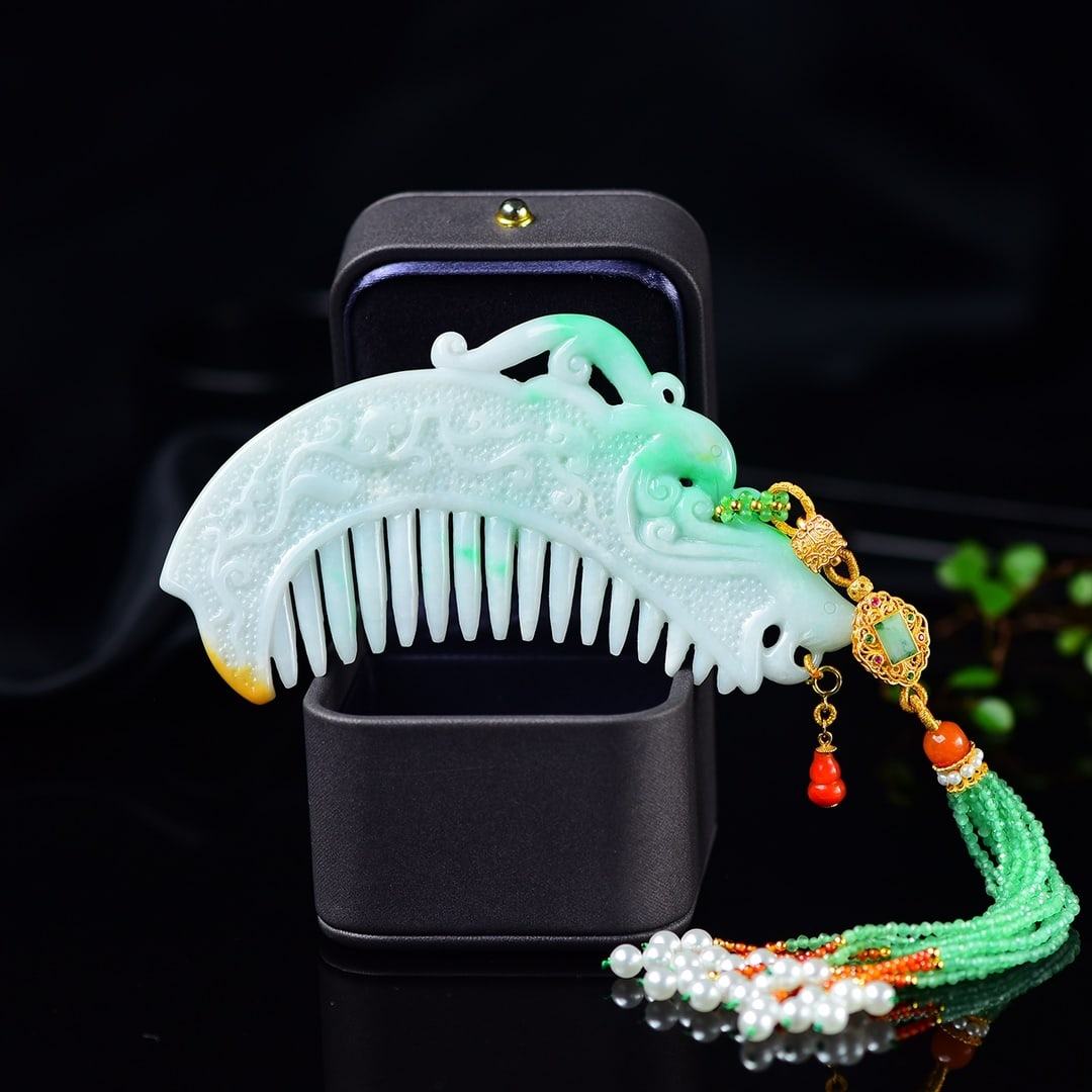 Yellow Green Jadeite Comb w Certificate - 2