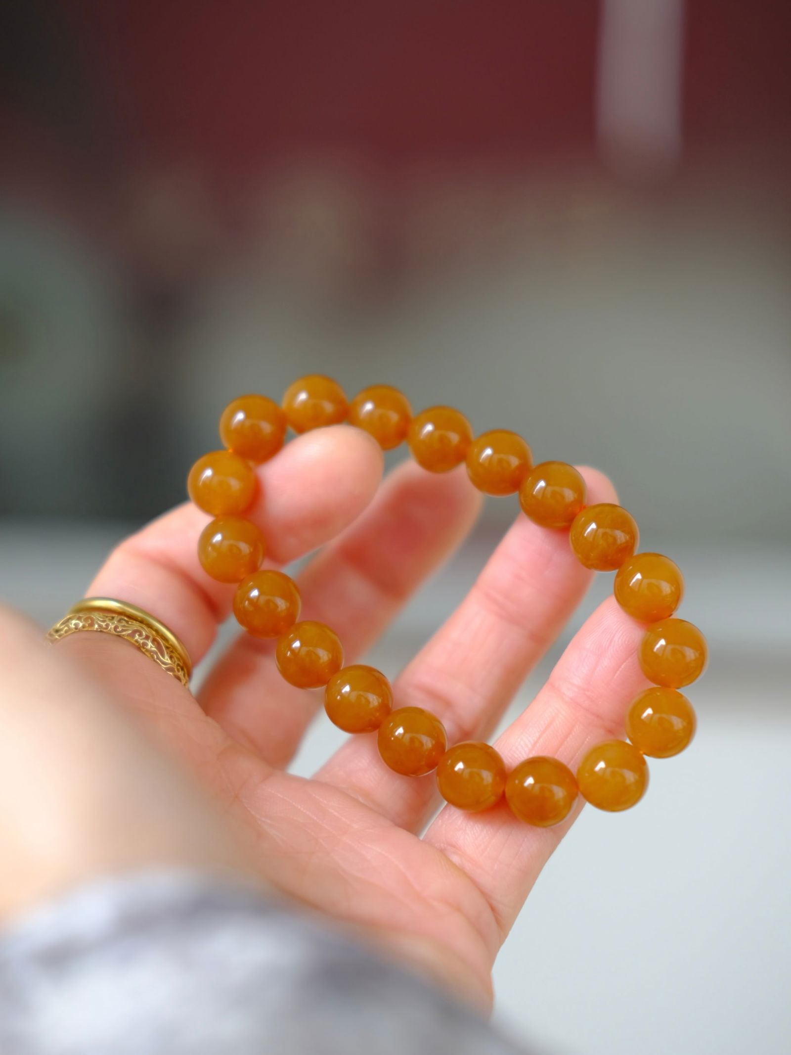 10mm Hetian Jade Beads Bracelet Bangle w Certificate: Title: 10mm Hetian Jade Beads Bracelet Bangle w Certificate Origin: Chinese Date/Period: After2025 Materials: Hetian Jade Dimensions: 10(mm) 0.39(inches) Reserve: $799.00 Shipping: Domestic: Shi