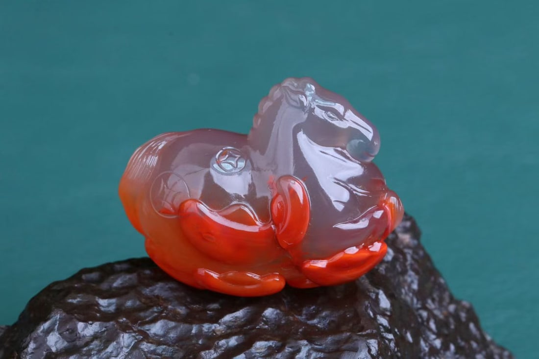 Nanhong Agate Pendant - Horse - 2
