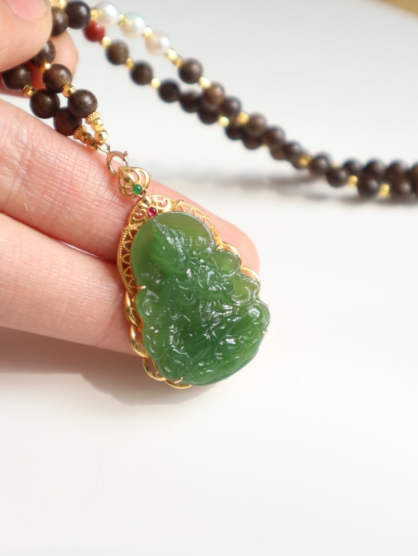 18K Gold Inlay Green Hetian Jade Pendant - Kwan-yin - 7