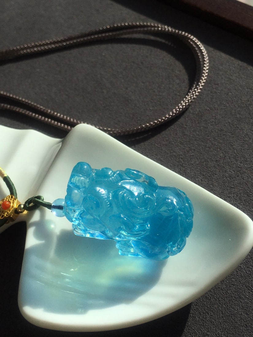Natural Aquamarine Hand-carved Pixiu Penmdant with Certificate - 2