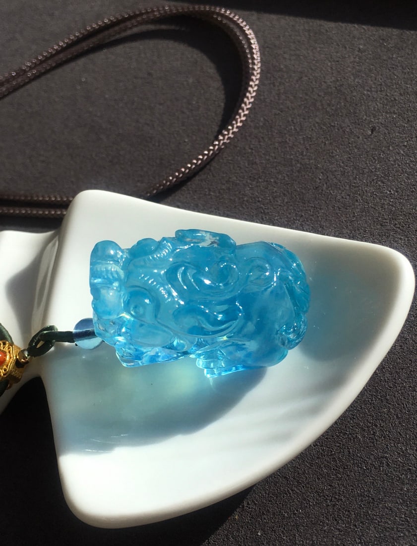 Natural Aquamarine Hand-carved Pixiu Penmdant with Certificate - 3
