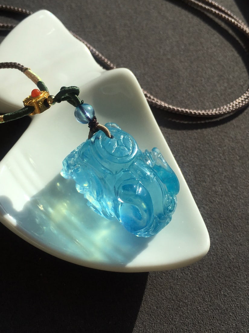 Natural Aquamarine Hand-carved Pixiu Penmdant with Certificate - 4