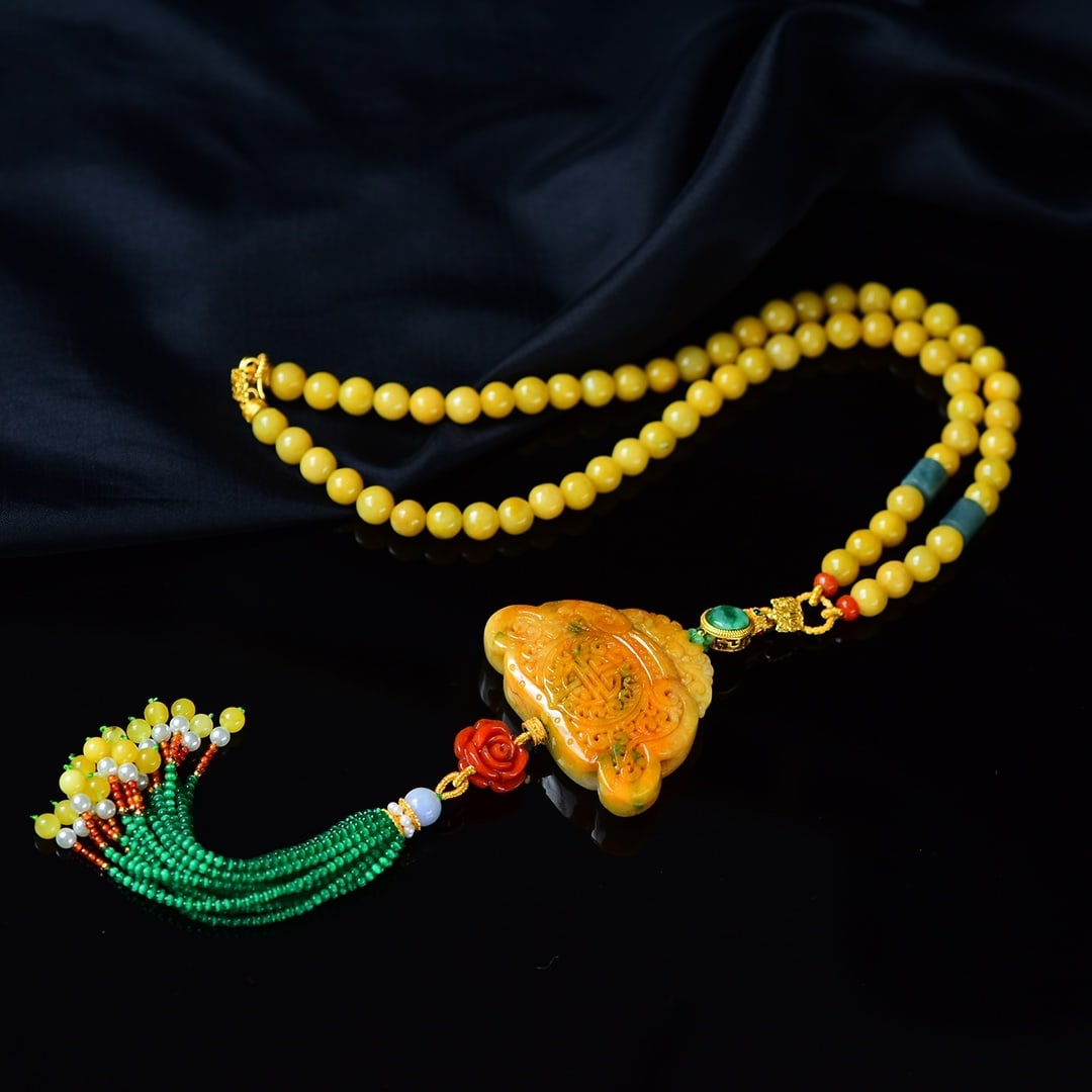 Yellow Jadeite,Red Jadeite Pendant & Necklace: Title: Yellow Jadeite,Red Jadeite Pendant & Necklace Origin: Chinese Date/Period: After2026 Materials: Jadeite Dimensions: 54x41x15(mm) 2.13x1.61x0.59(inches) Reserve: $999.00 Shipping: Domestic: