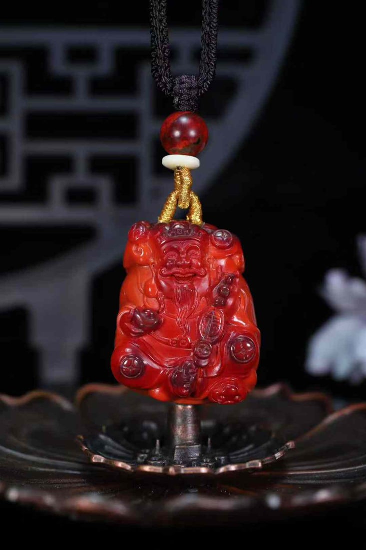 Natural Nanhong Agate Hand-carved Fortune Taoism Deity Pendant w Certificate: Title: Natural Nanhong Agate Hand-carved Fortune Taoism Deity Pendant w Certificate Origin: Chinese Date/Period: After2026 Materials: Nanhong Agate Dimensions: 30.2x24.3x19.7(mm) 1.19x0.96x0.78(inches