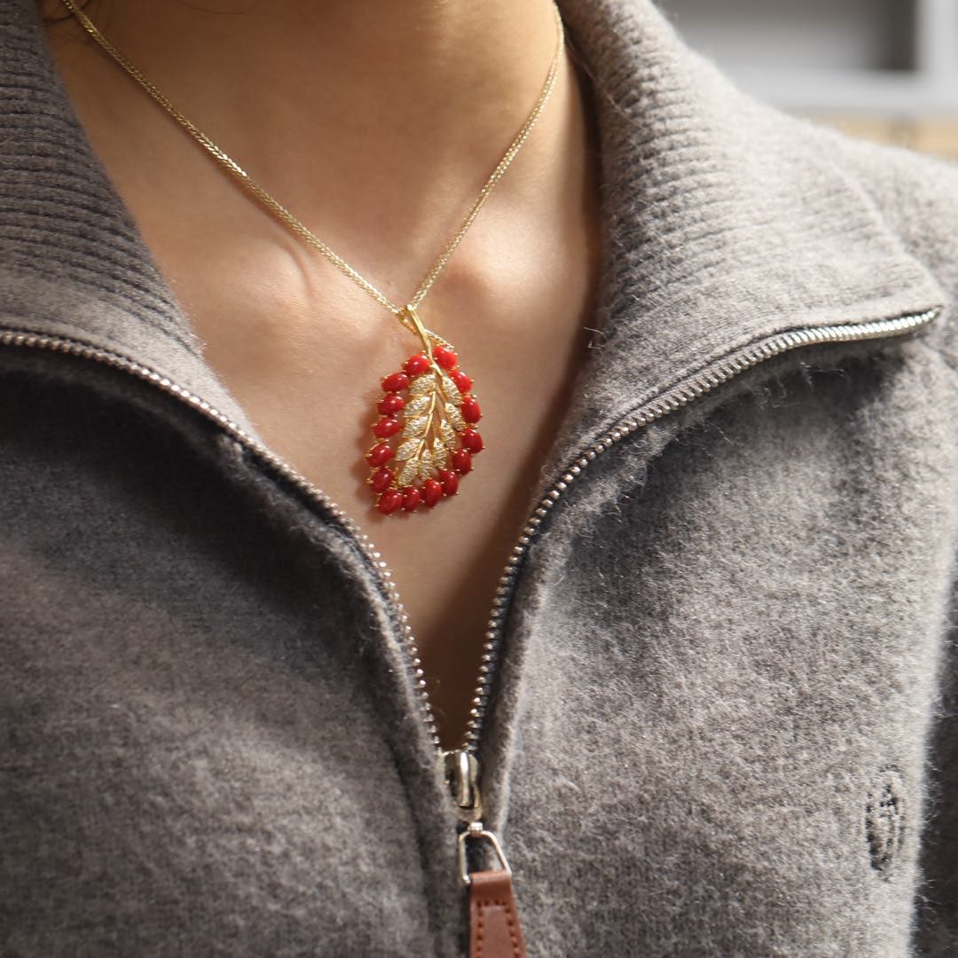 Silver & Red Gem Leaf Shape Brooch - 8