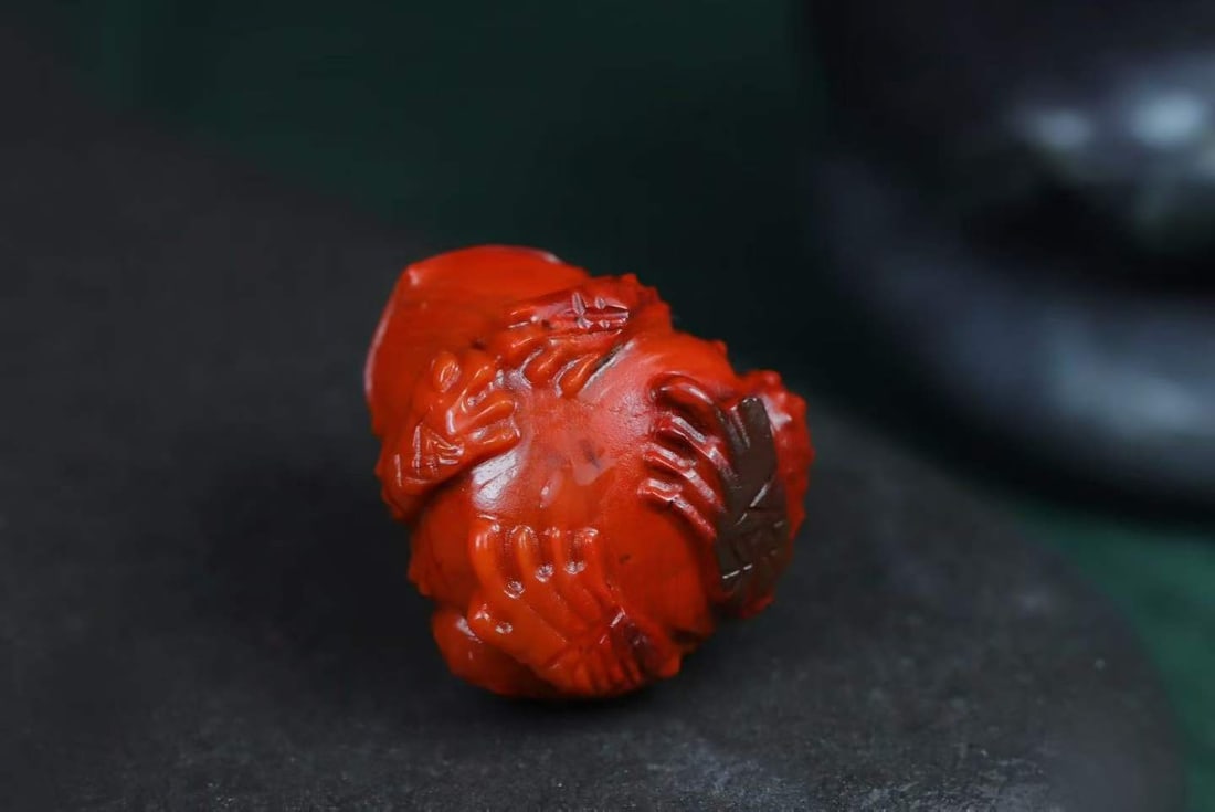 Natural Nanhong Agate Hand-Carved Fortune Toad Pendant - 5