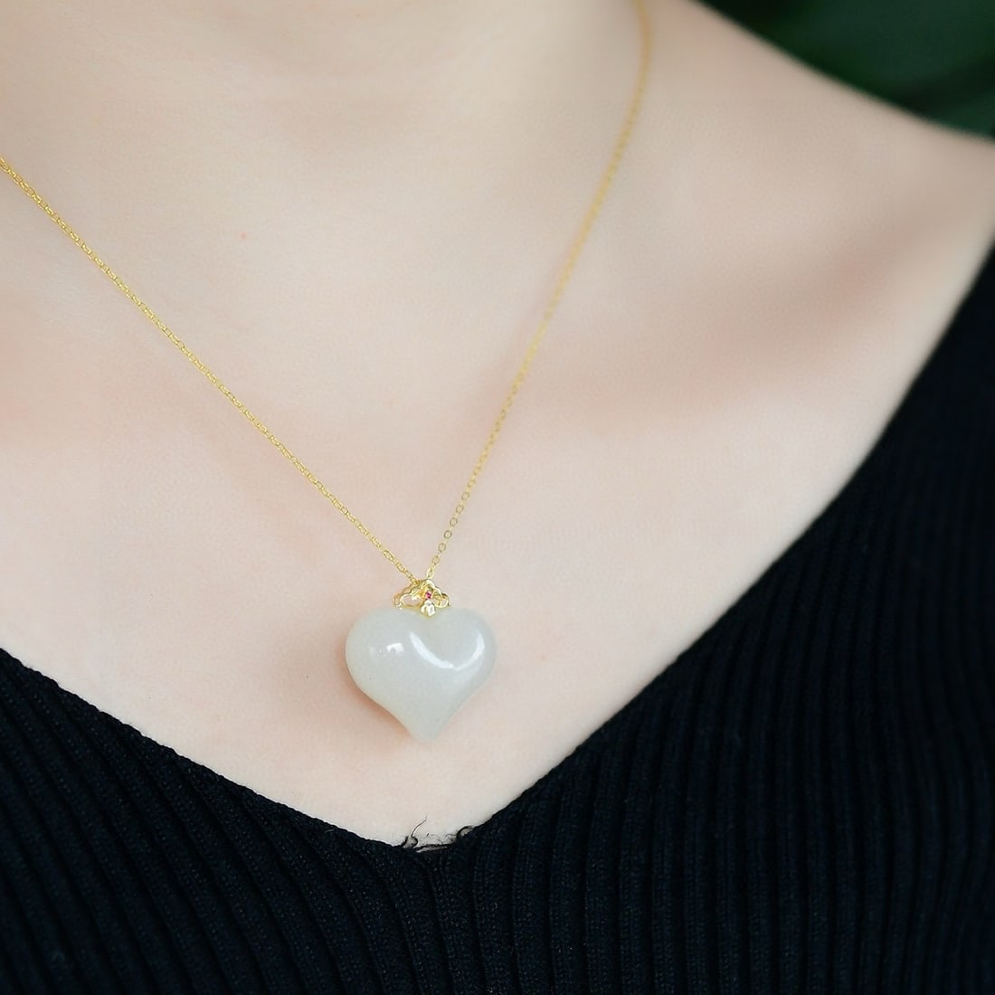 Hetian Jade Heart-shaped Pendant - 5