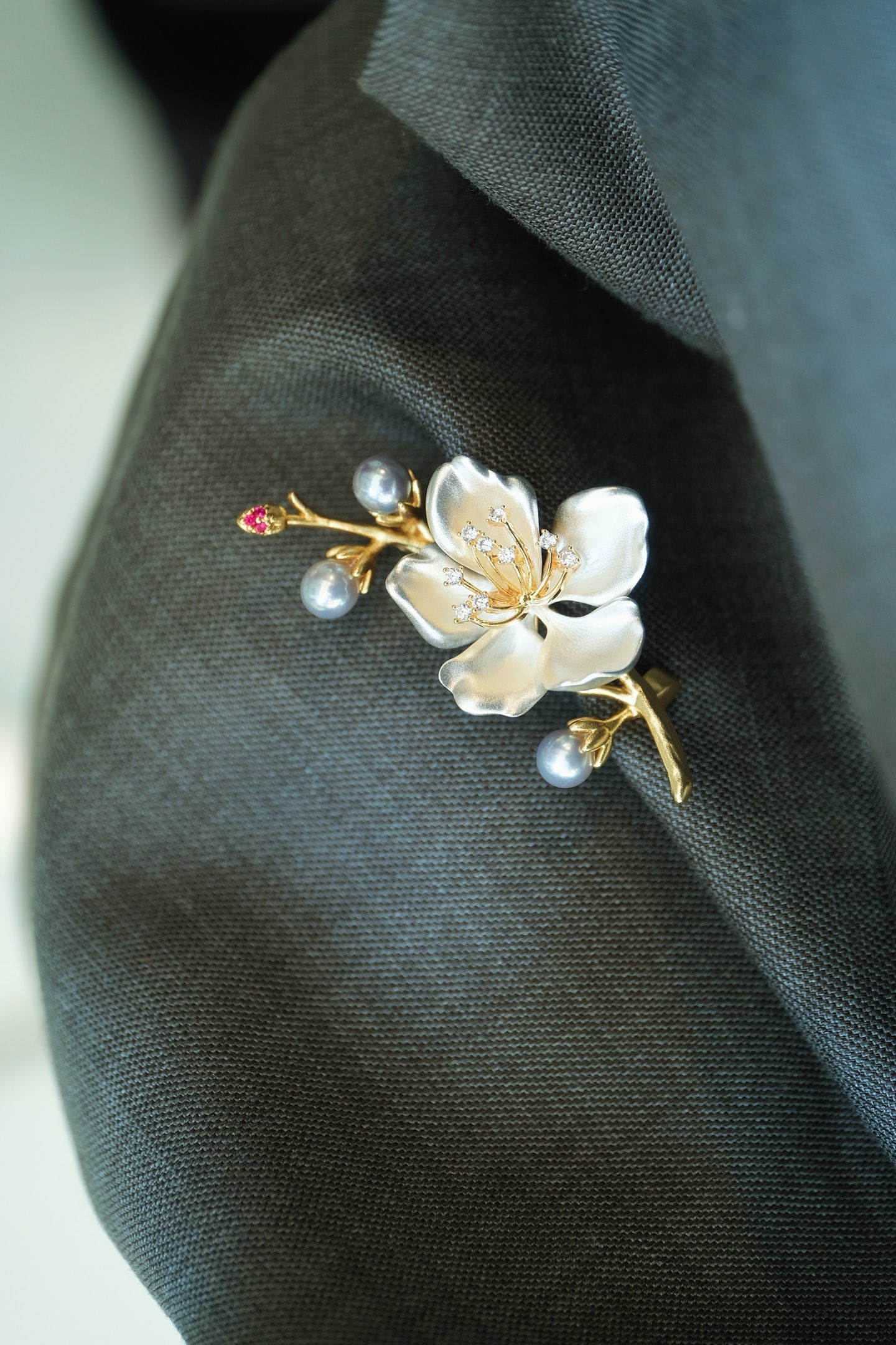 Pearl Plum Blossom Brooch - 2