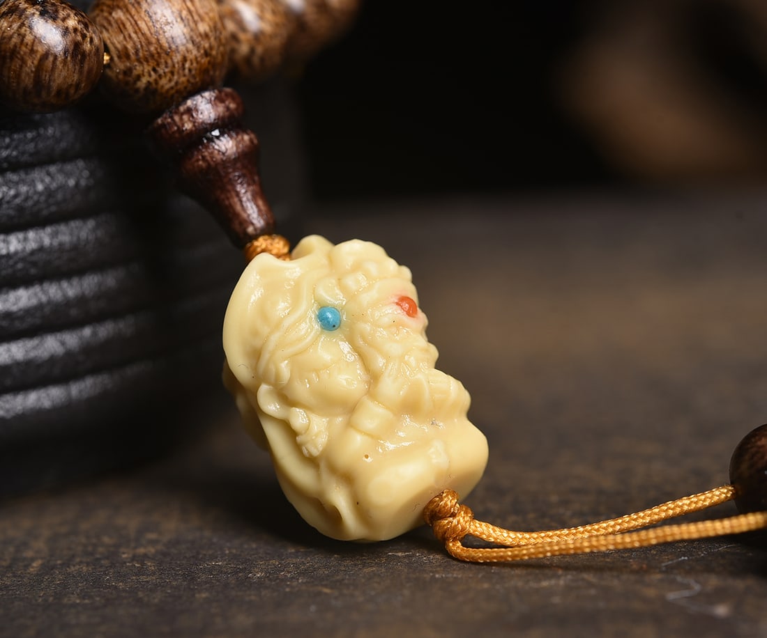 Hand knitting Chenxiang Wood Beads Hand Chain - 4