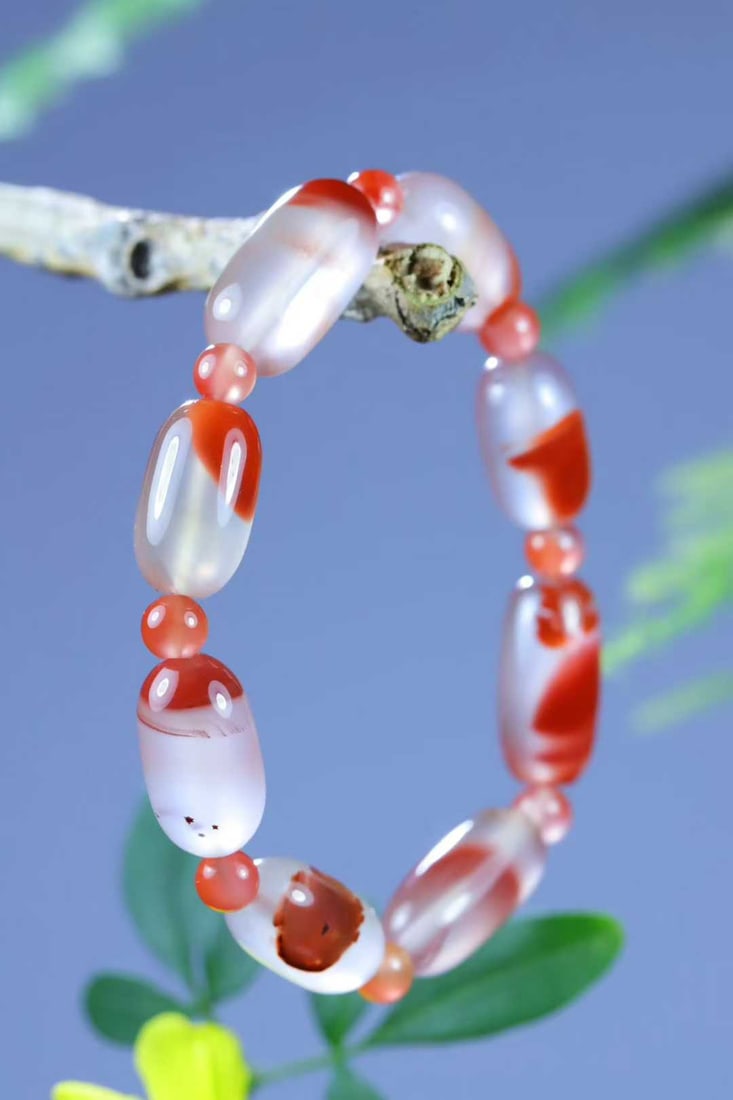 Nanhong Agate Beads Bracelet Bangle w Certificate: Title: Nanhong Agate Beads Bracelet Bangle w Certificate Origin: Chinese Date/Period: After2026 Materials: Nanhong Agate Dimensions: 19.5x10.8(mm) 0.77x0.43(inches) Weight 0.06 lbs/26.5g Reserve: $399