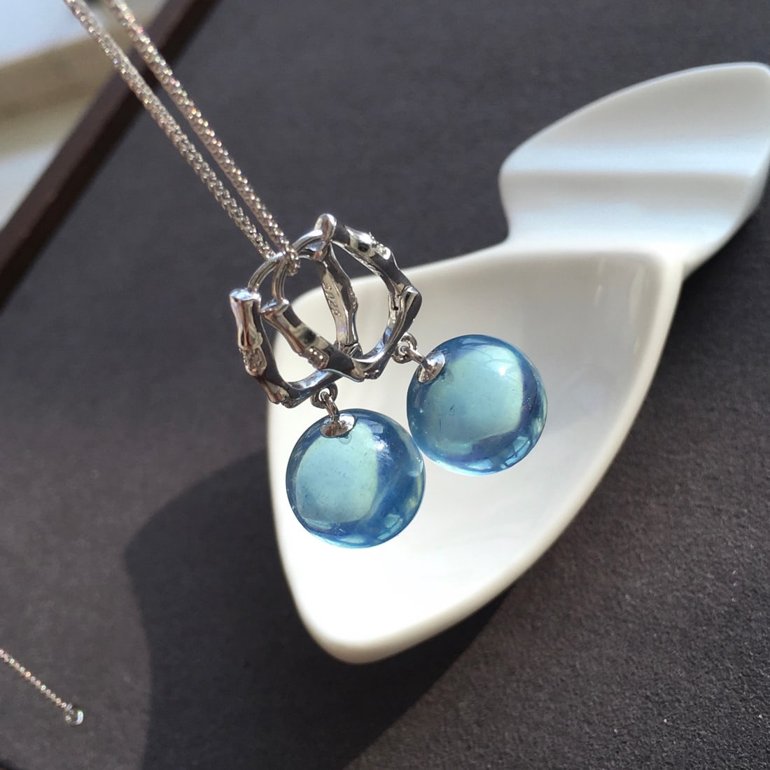 Silver Inlay Natural Aquamarine Earrings: Title: Silver Inlay Natural Aquamarine Earrings Origin: Chinese Date/Period: After2025 Materials: Silver,Aquamarine Dimensions: 12(mm) 0.47(inches) Weight 0.02 lbs/6.88g Reserve: $199.00 Shipping: