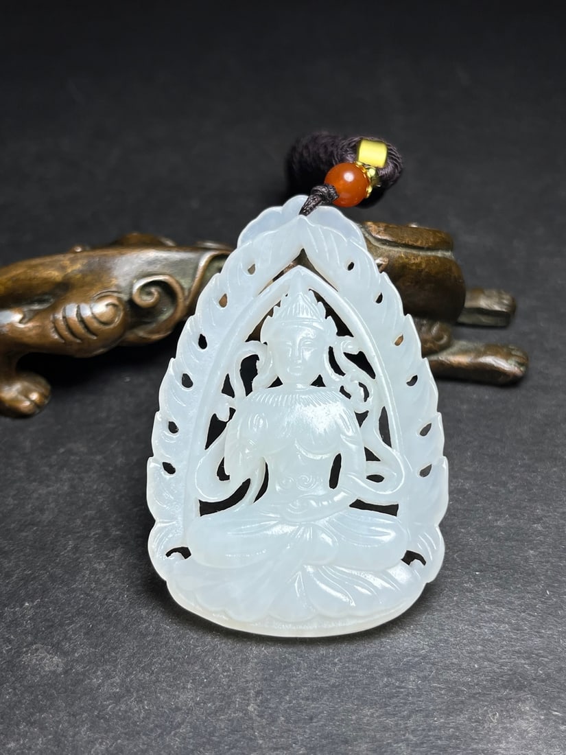 Openwork Hetian Jade Pendant - Kwan-yin (1 of 9)