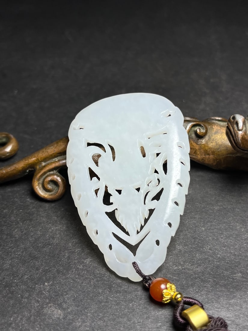 Openwork Hetian Jade Pendant - Kwan-yin - 7