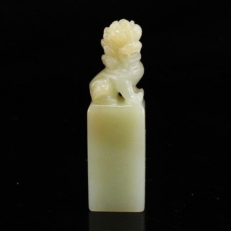 Hetian Jade Seal/Stamp Lion Statue: Title: Hetian Jade Seal/Stamp Lion Statue Origin: Chinese Date/Period: After2022 Materials: Hetian Jade Dimensions: 58x18x15(mm) 2.28x0.71x0.59(inches) Weight 0.07 lbs/32g Reserve: $99.00 Shipping:<