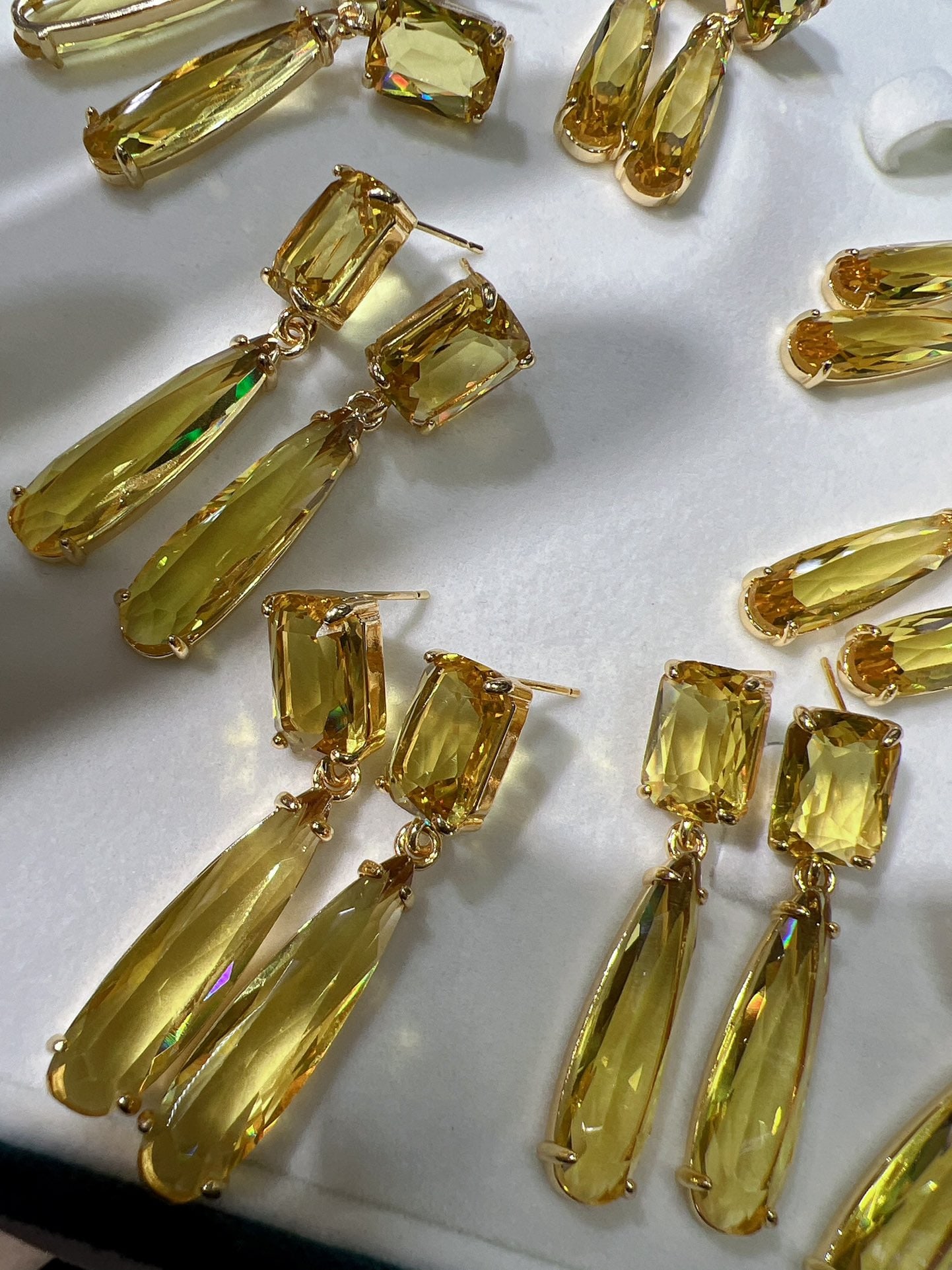 A Pair Silver & Yellow Crystal Earrings - 4