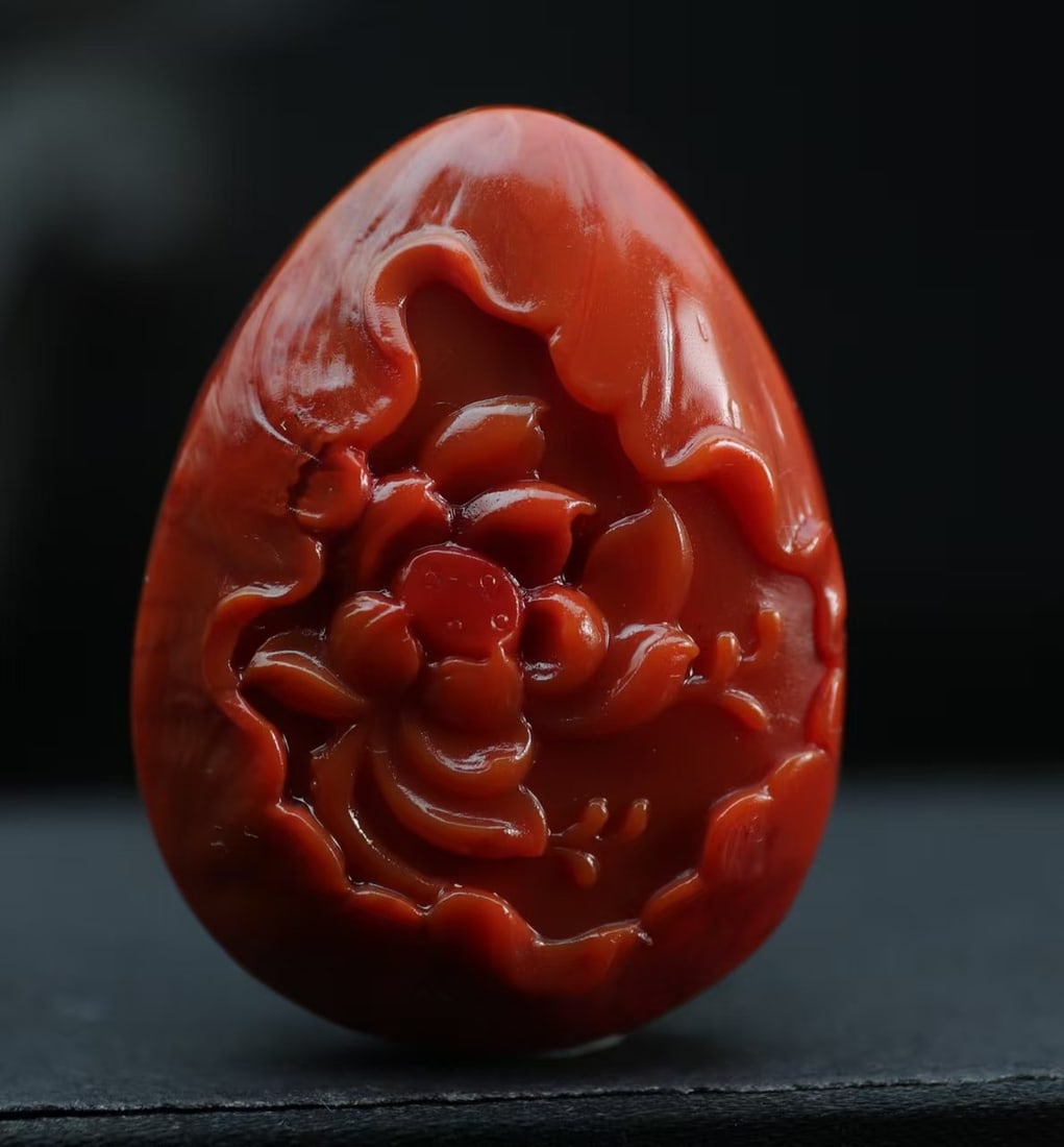 Natural Nanhong Agate Hand-Carved Goldfish Pendant with Certificate - 3