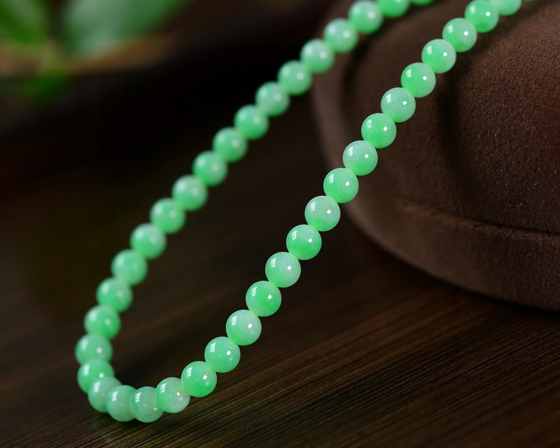 Natural Green Jadeite Beads Necklace with Certificate - 2