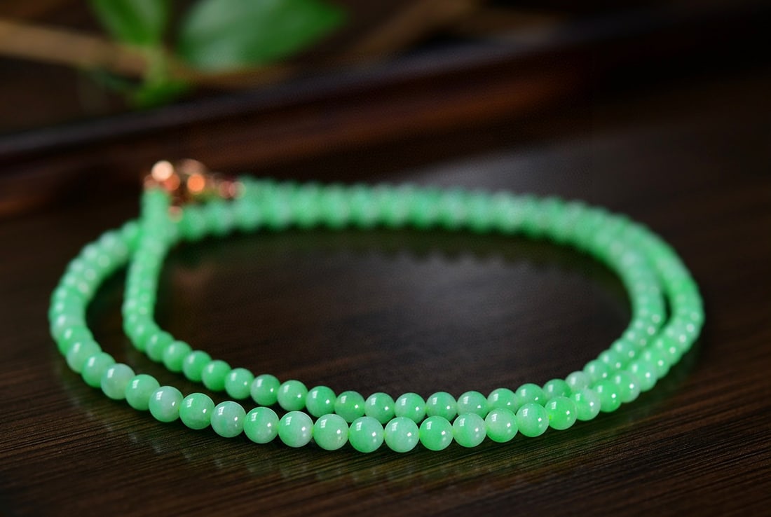 Natural Green Jadeite Beads Necklace with Certificate - 4