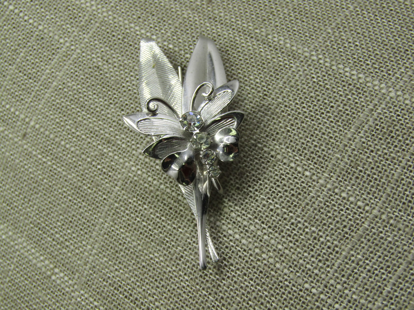 Vintage Sterling Butterfly & Leaves Brooch, Signed SKL, 6.29 gr. - 3