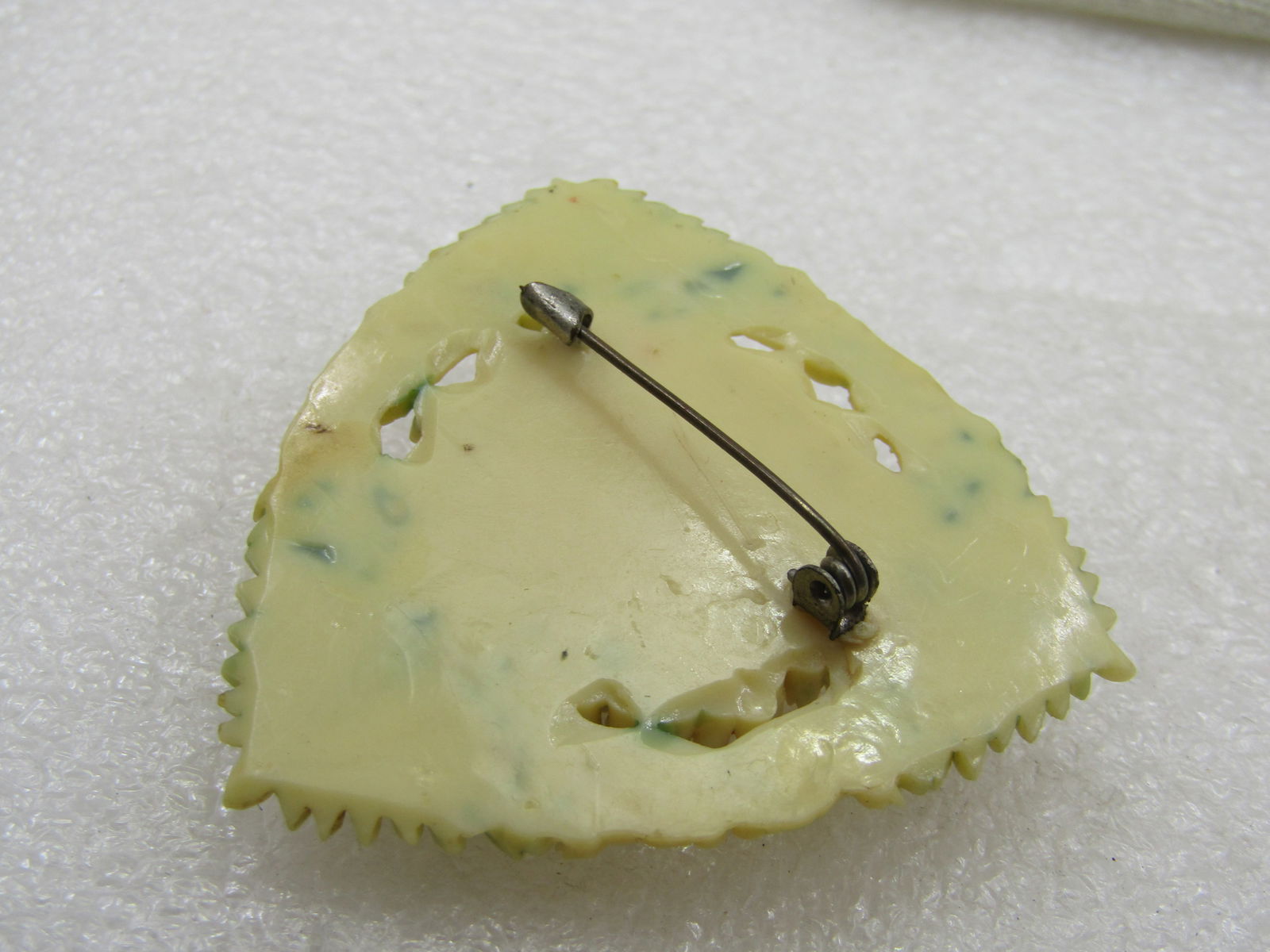 Vintage Japan Celluloid Rose Brooch, Triangular, 1930's, C-Clasp - 5