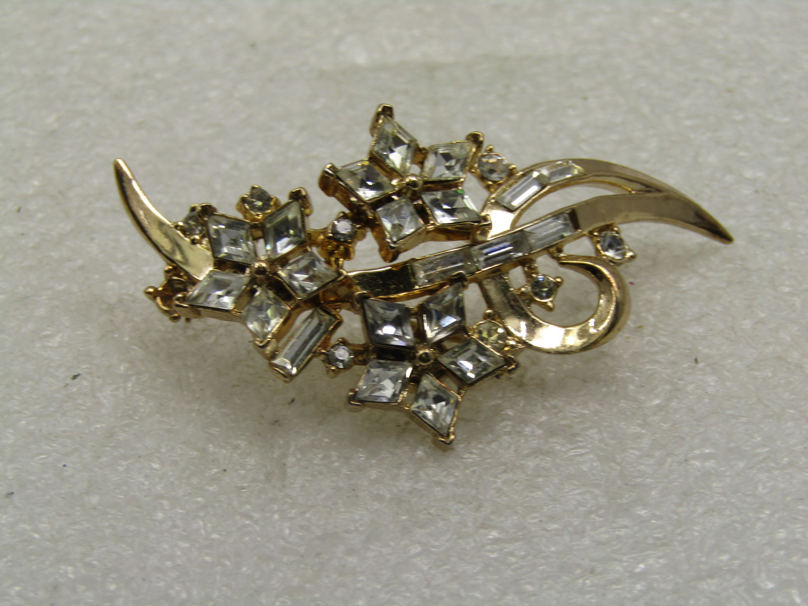 Vintage Rhinestone Floral Stem Brooch, Crown Trifari , 1940's-1950's - 5