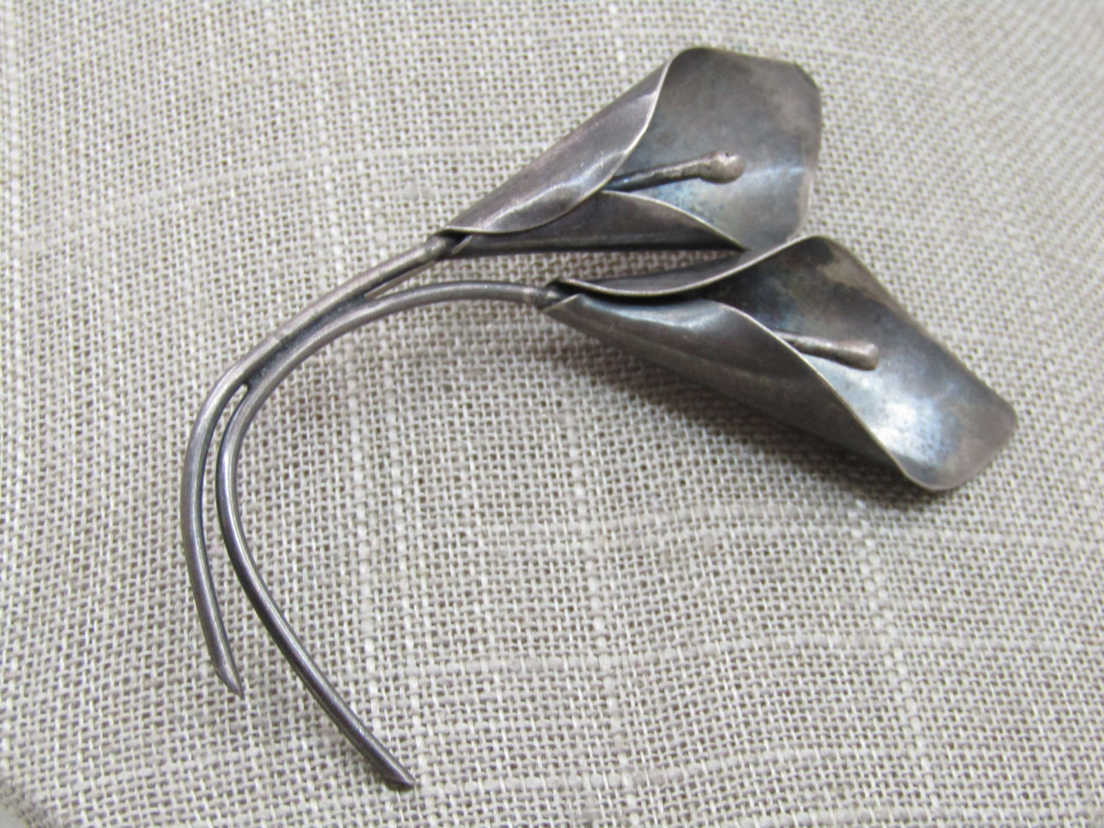 Vintage Stuart Nye Calla Lilies Brooch, 3", Double Stem - 2