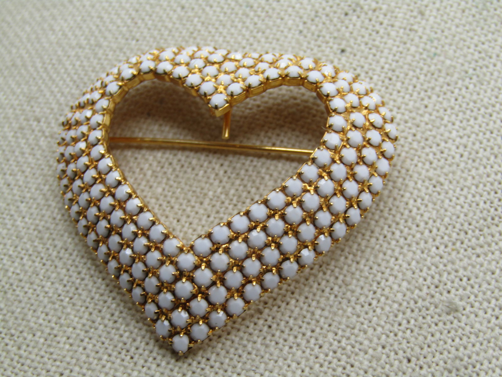 Vintage Yellow Enameled Bee Brooch, Yellow Rhinestones, 1950's-1960's - 3