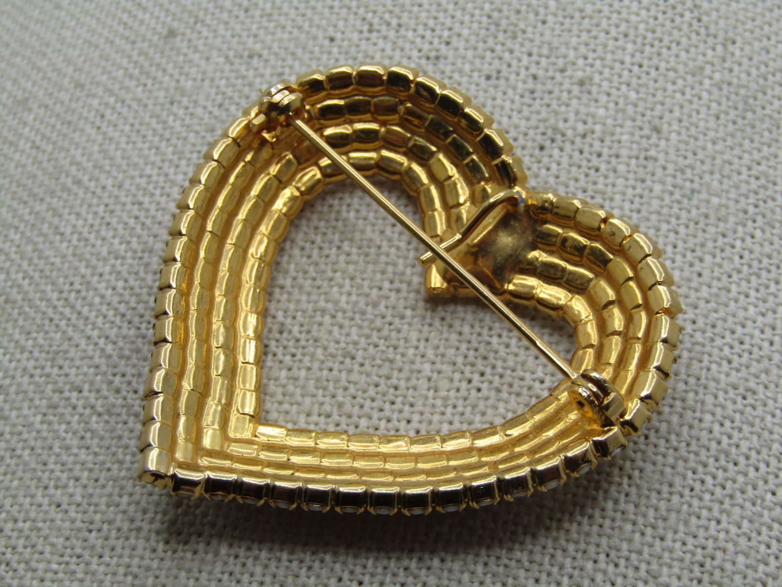 Vintage Yellow Enameled Bee Brooch, Yellow Rhinestones, 1950's-1960's - 4