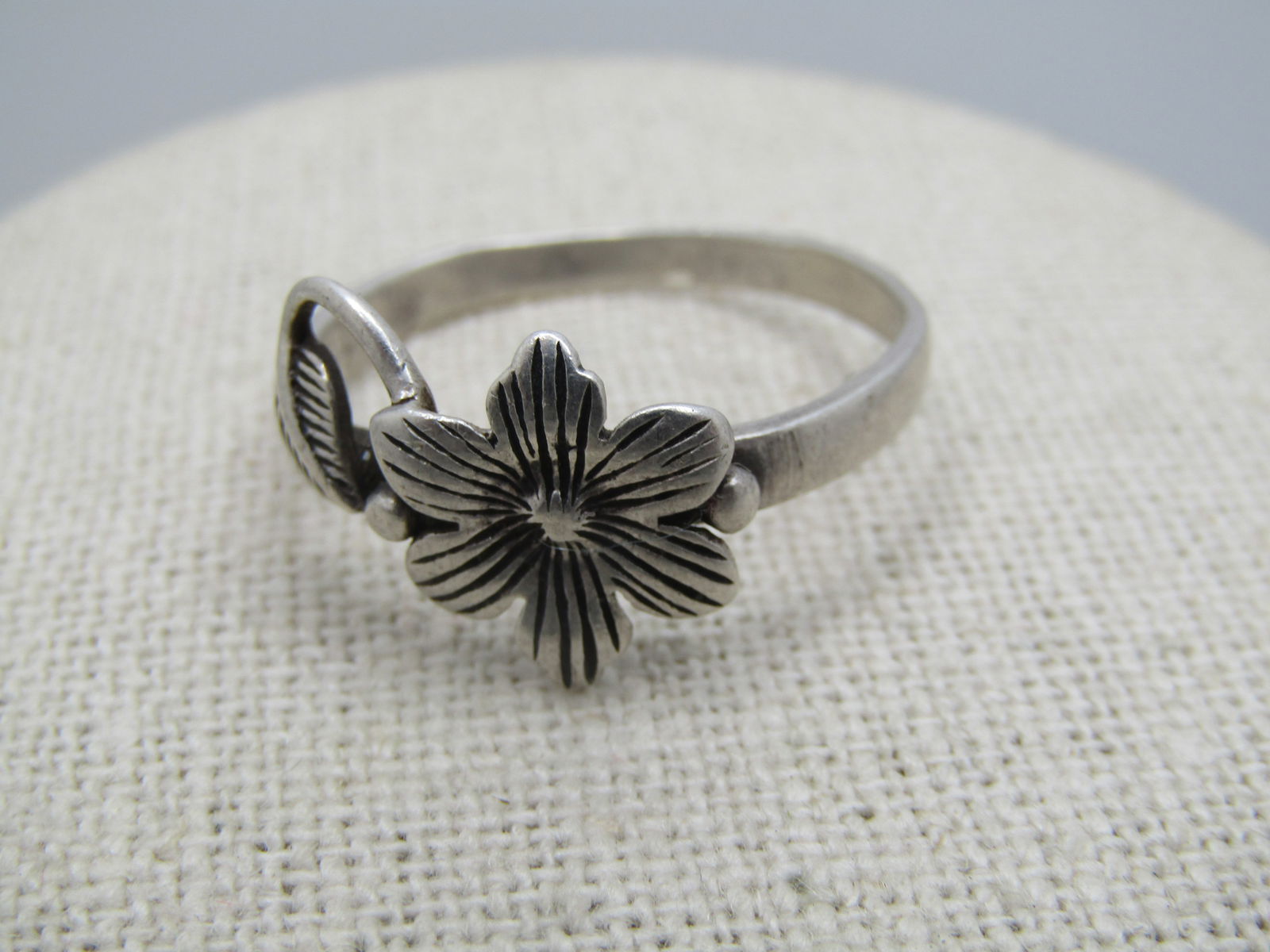 Vintage Floral Blossom Stem Ring, Sz 13.5, 1970's-1980's - 7