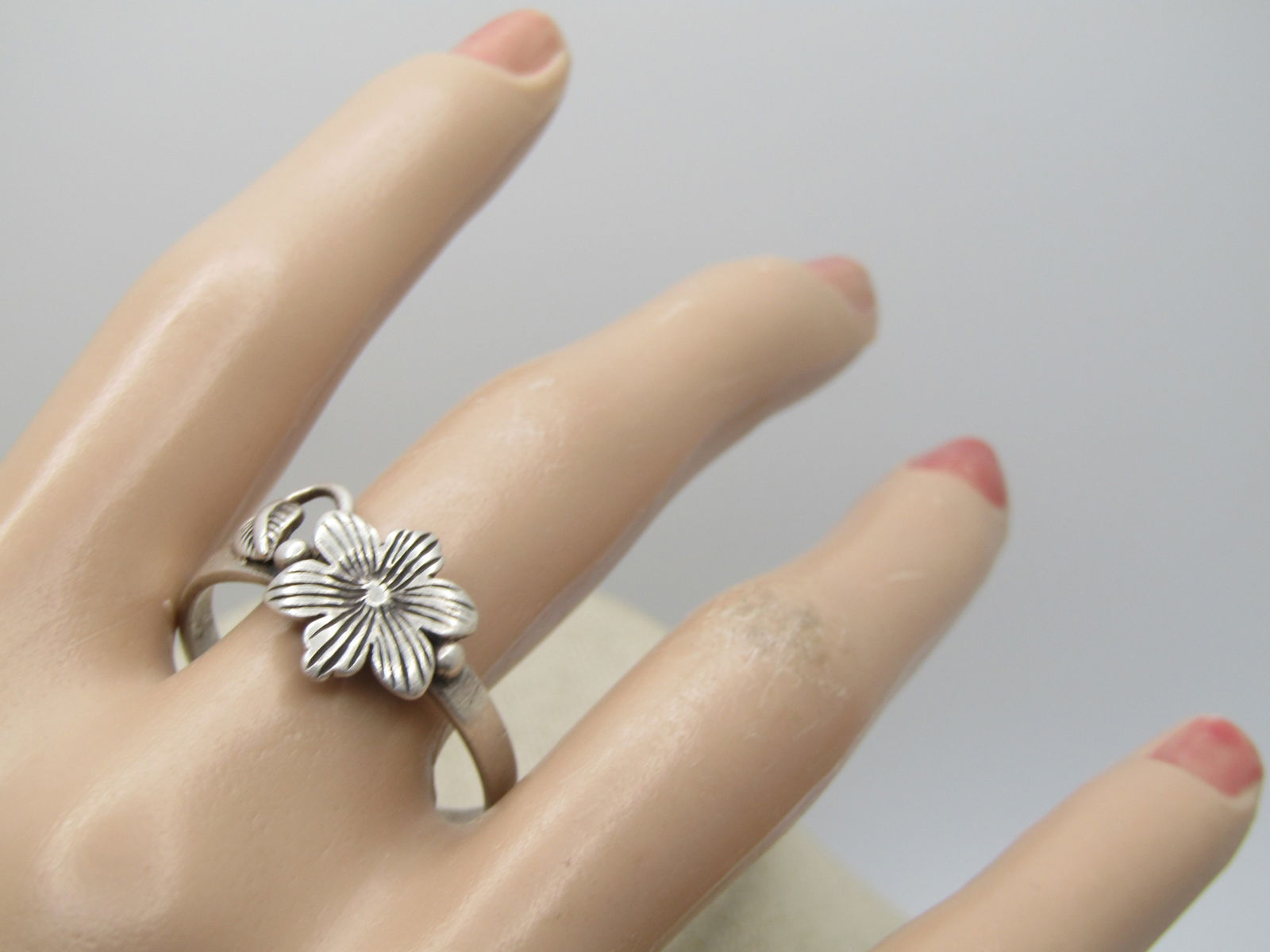 Vintage Floral Blossom Stem Ring, Sz 13.5, 1970's-1980's - 8