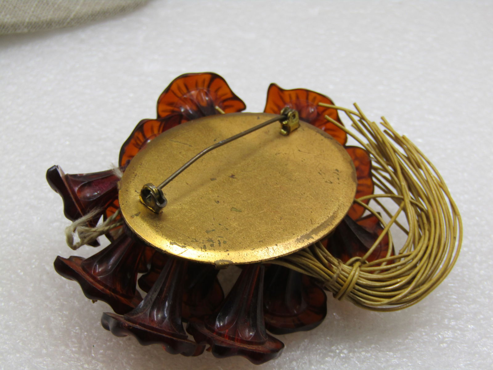 Vintage Early 1900's Cluster Floral Brooch, Molded Blossom, Amber Colored - 5