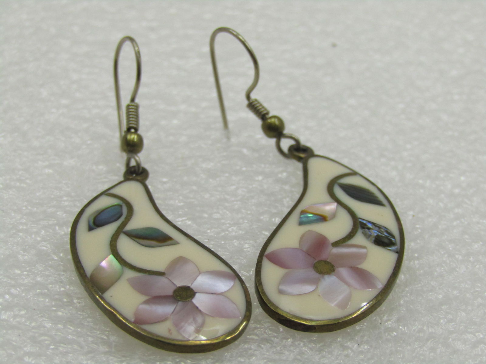 Vintage Alpaca Inlaid Floral Earrings signed Alia, Mexico - 3