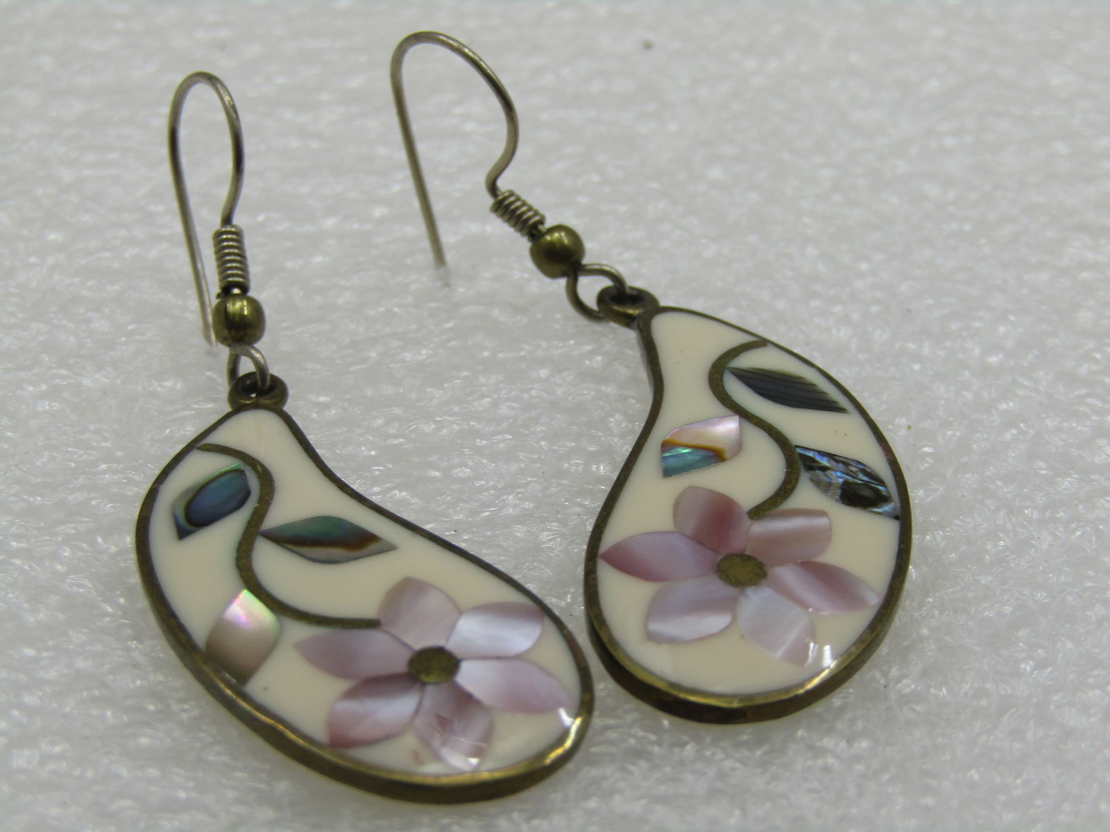 Vintage Alpaca Inlaid Floral Earrings signed Alia, Mexico - 4