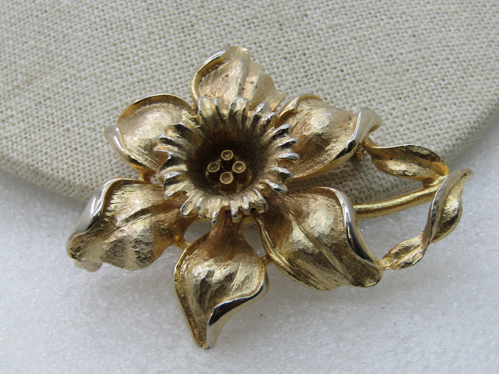 Vintage Gold Tone Daffodil Floral Brooch, 1960's, 2.5" - 4