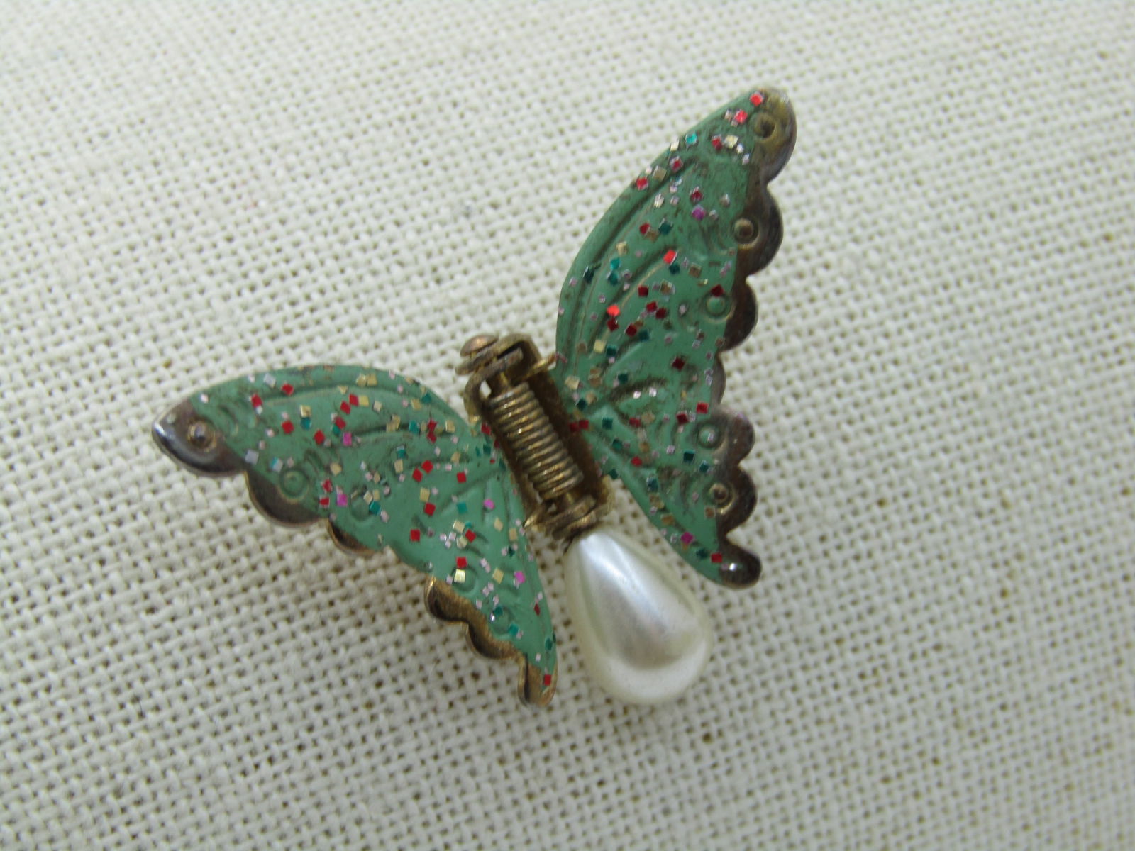 Vintage Green Enameled Butterfly Fur/Dress Clip, Faux Pearl, Early 1900's - 3