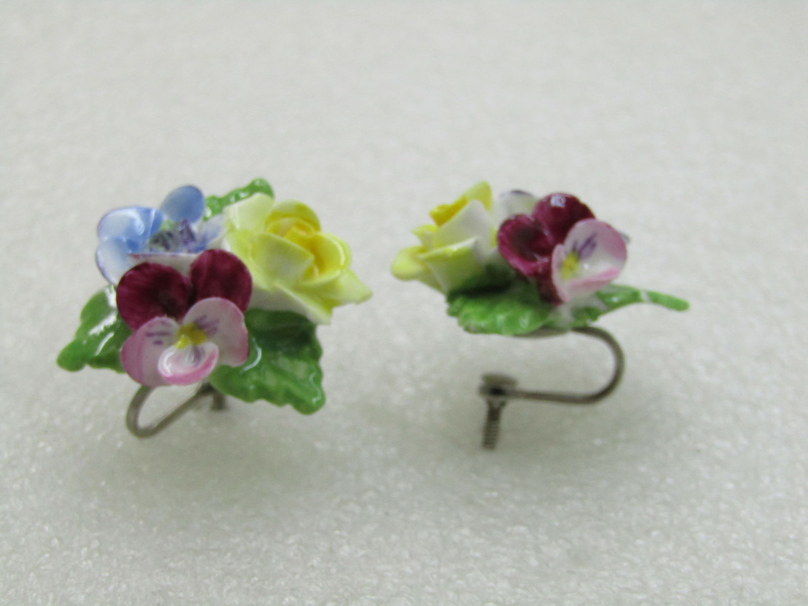 Vintage Porcelain Floral Earrings, Screw Back, 1970's - 3