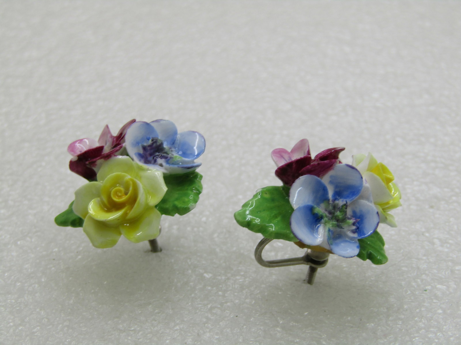 Vintage Porcelain Floral Earrings, Screw Back, 1970's - 5