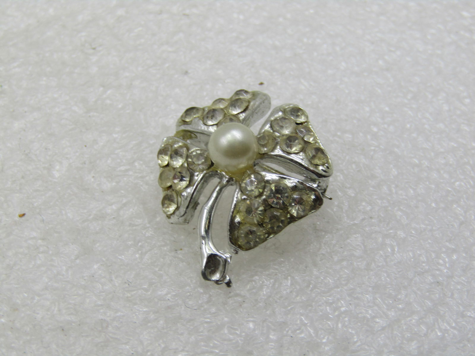 Vintage Rhinestone & Faux Pearl Four Leaf Clover Brooch, 1920's-1930's - 4