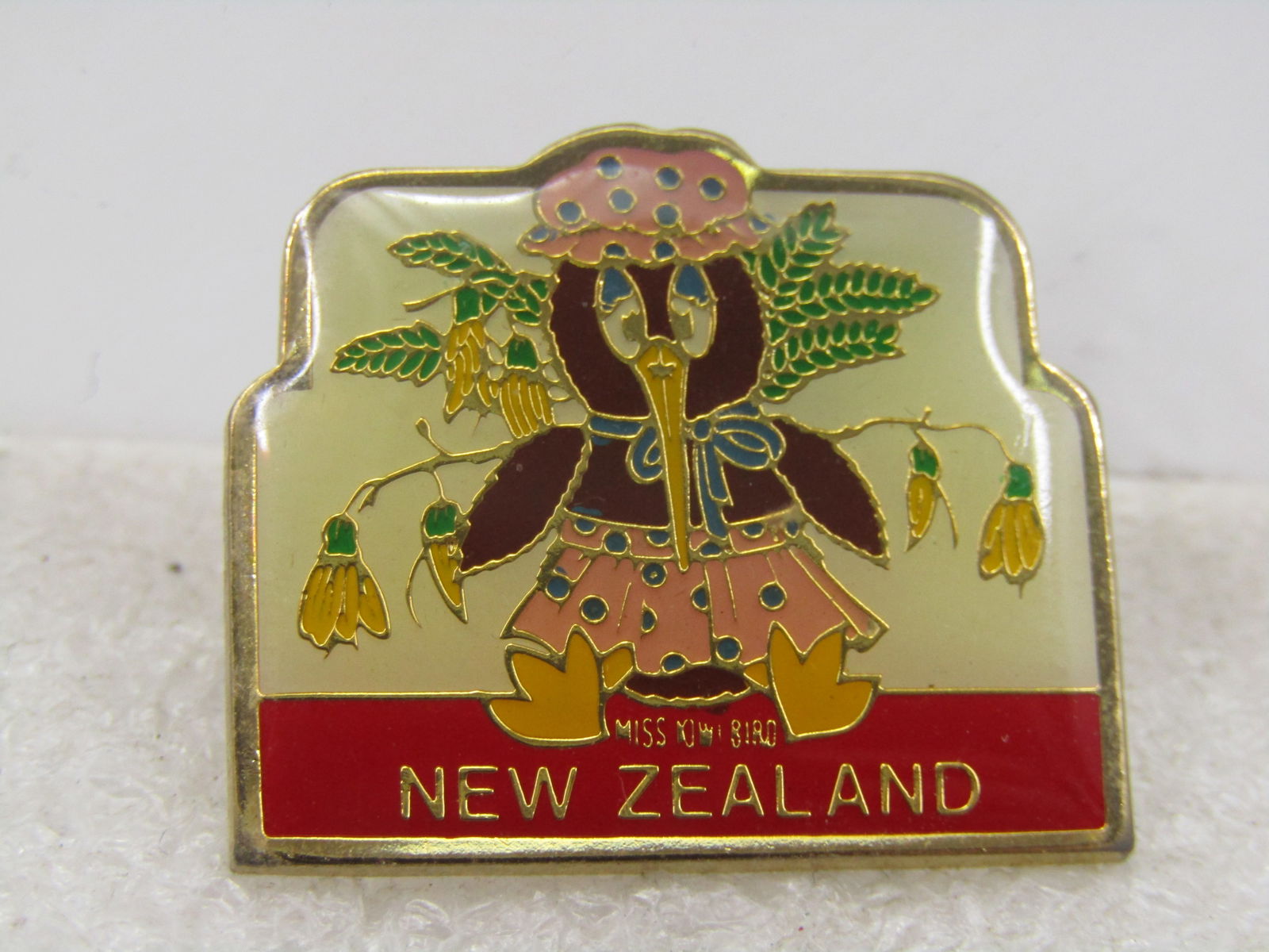 Vintage Miss Kiwi Bird Souvenier Brooch, New Zealand, Enameled,,1" - 2