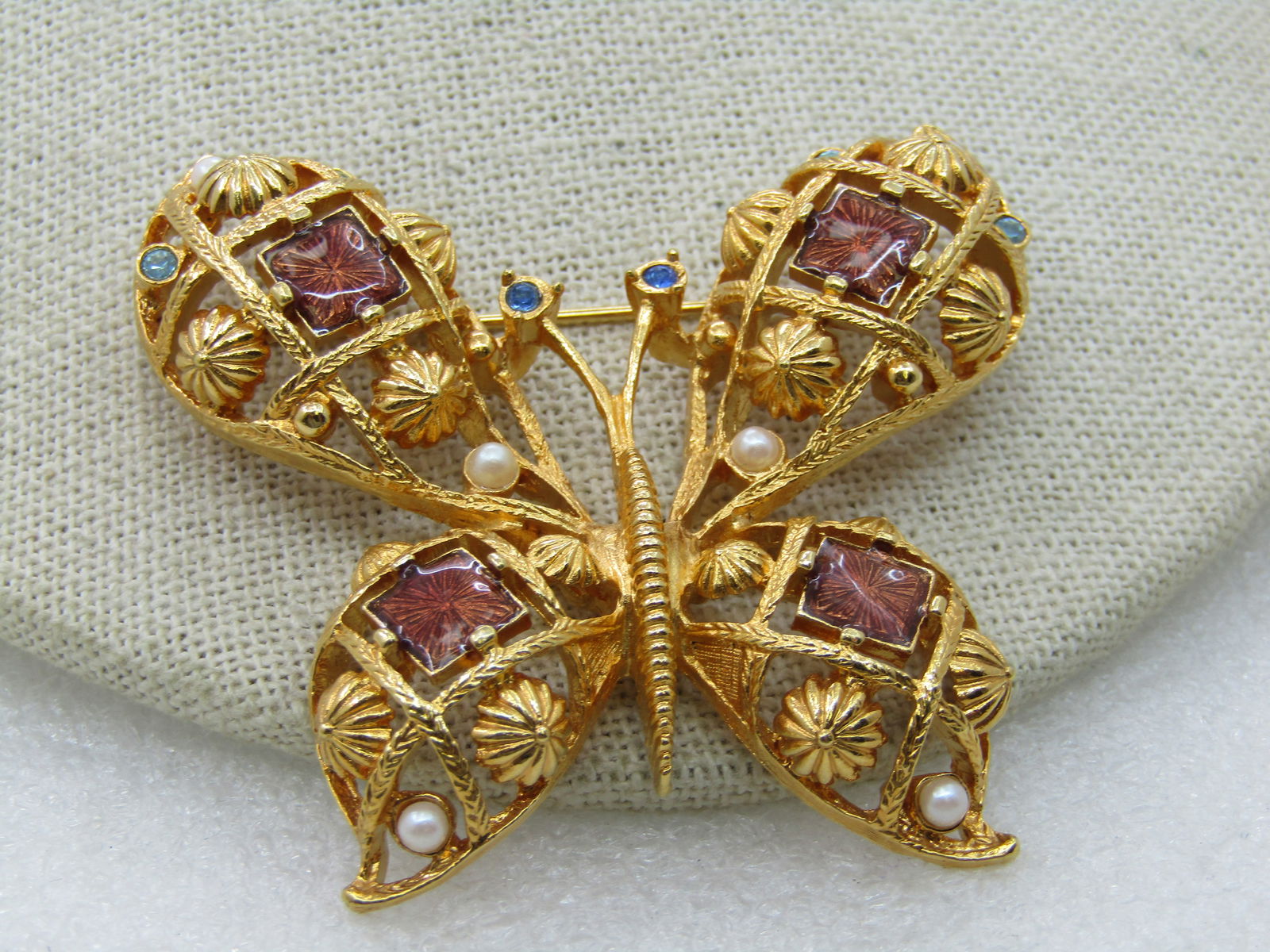 Vintage Avon Butterfly Brooch, Faux Pearl, Rhinestones, Enameling - 2