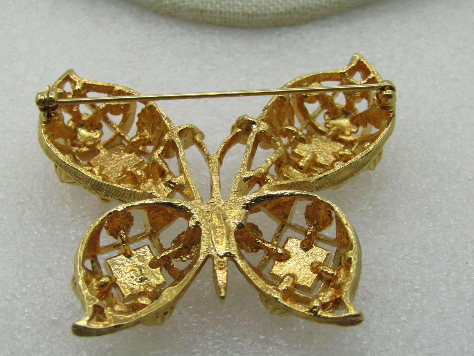 Vintage Avon Butterfly Brooch, Faux Pearl, Rhinestones, Enameling - 5