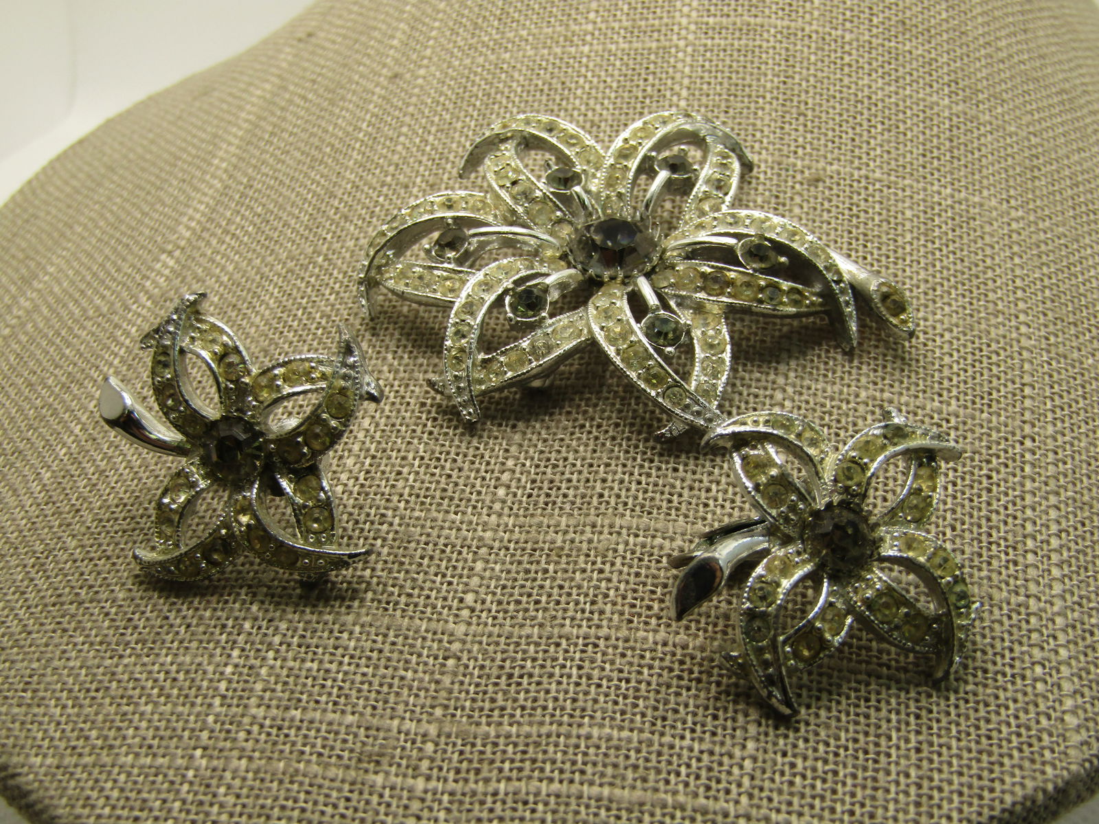 Vintage Sarah Coventry Rhinestone FLoral Earrings & Necklace Set, 24" - 2