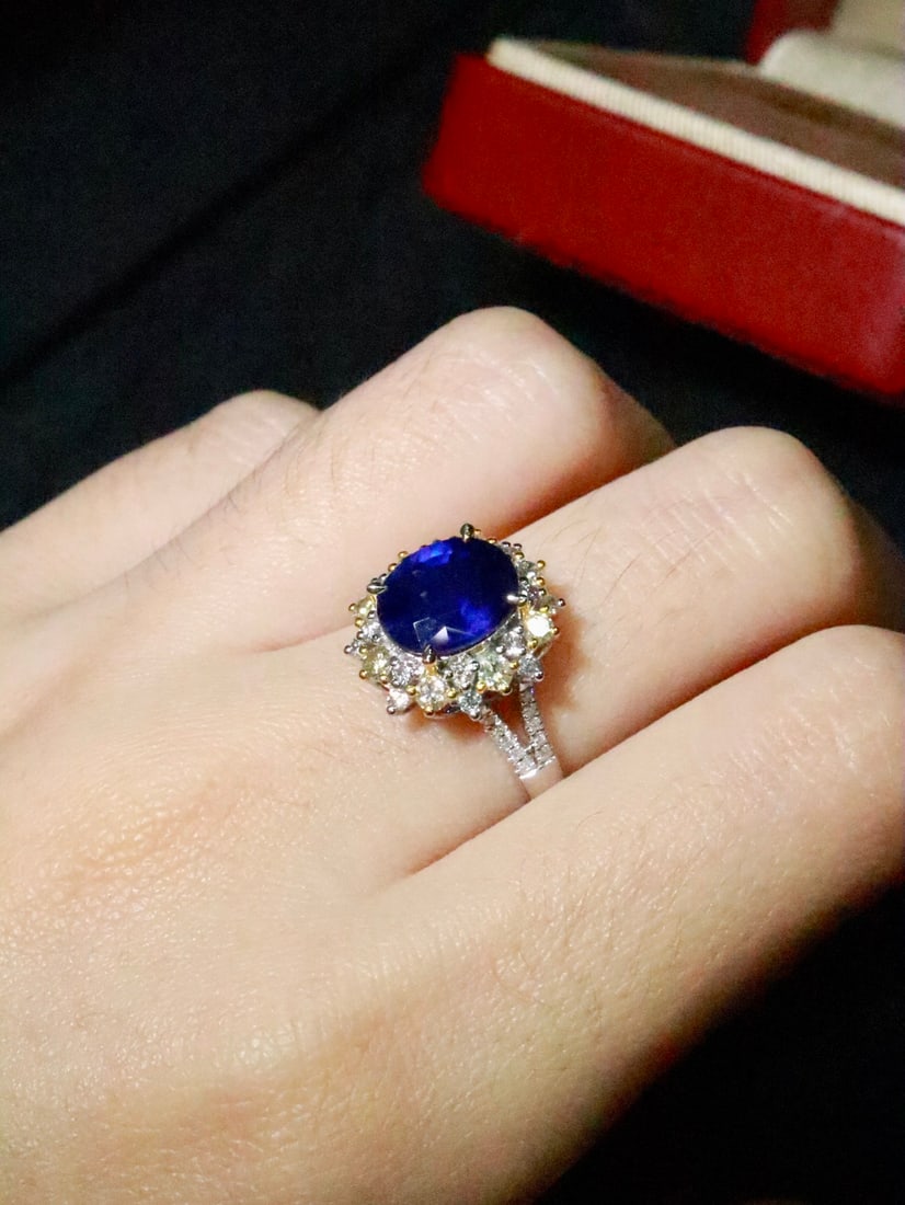 18K Gold Blue Sapphire Ring - 6