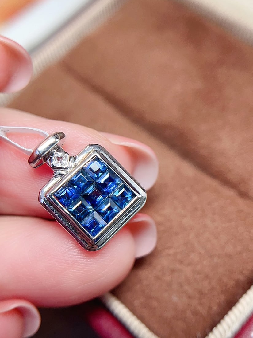 18K Gold Sapphire Pendant - 4