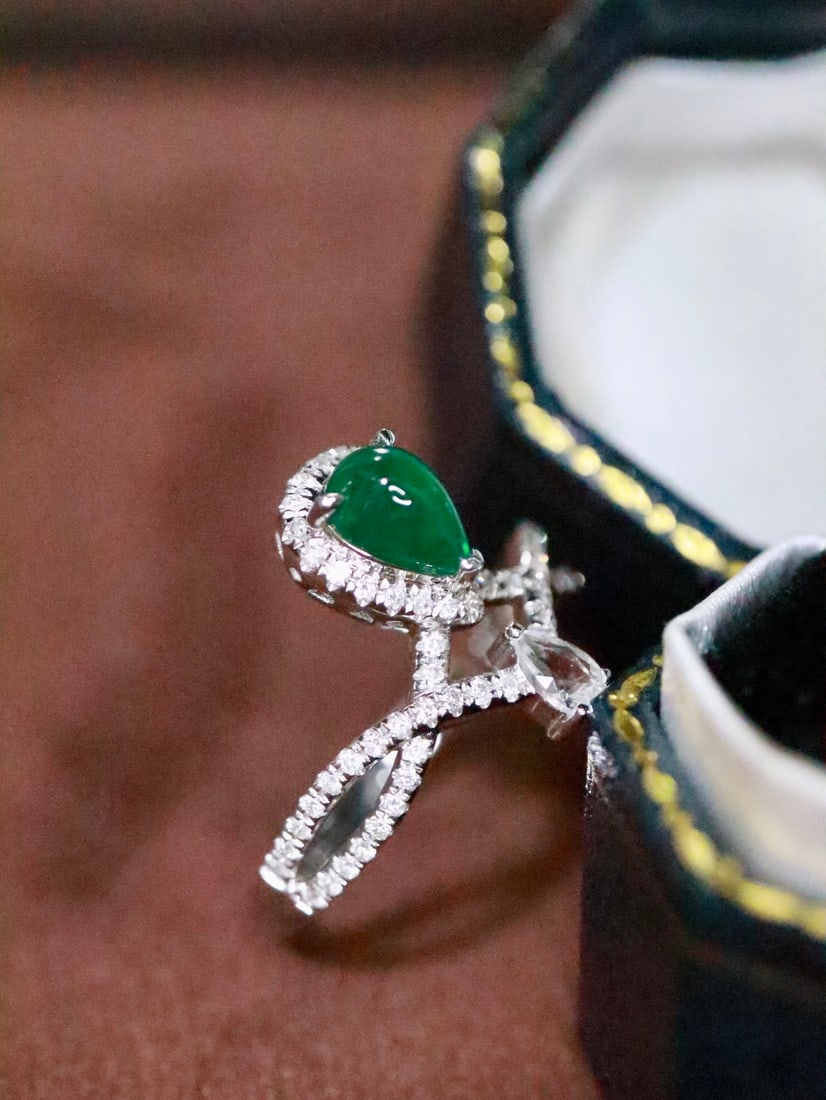 18K Gold Emerald Ring - 3